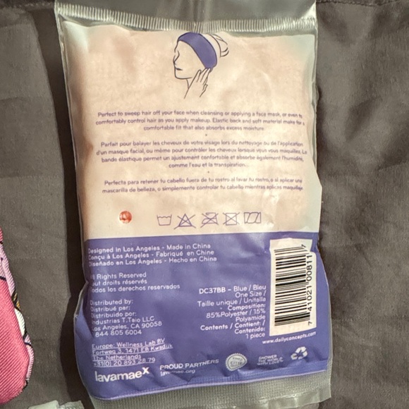 Fun Makeup Bag With Spa Items - Picture 6 of 8